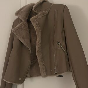 Stylish Brown/Tan Coat – Cozy & Elevated